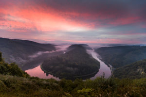Sonnenaufgang an der Saarschleife, Deutschland Sonnenaufgang an der Saarschleife, Deutschland